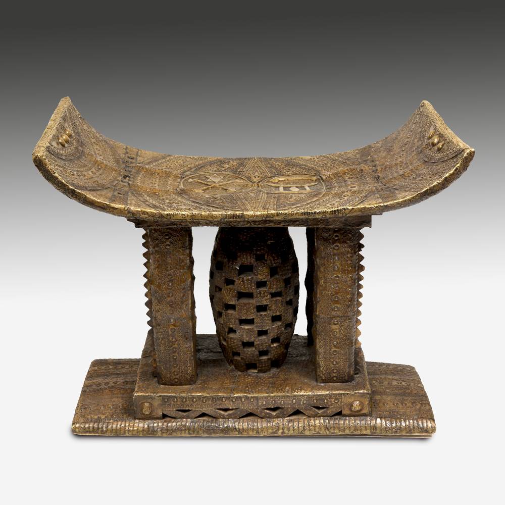 Chiefs Stool with Pineapple Motif