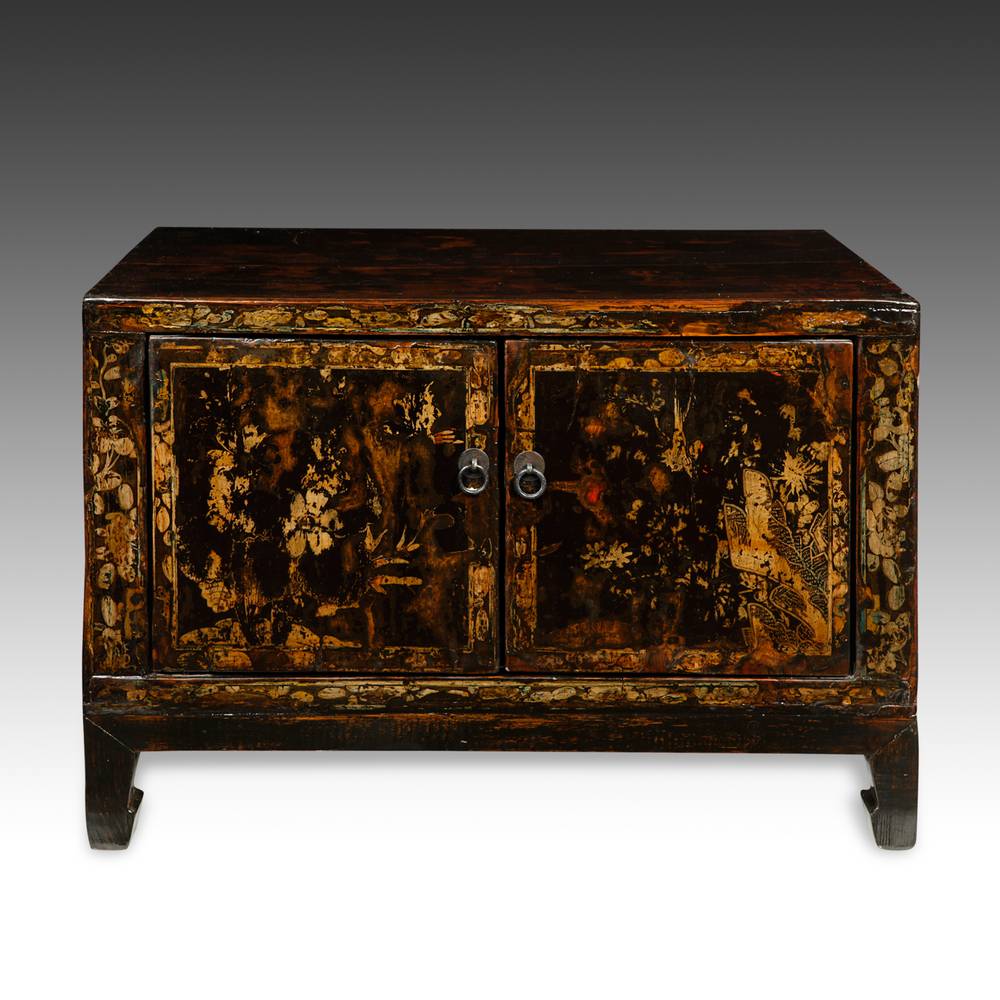 Side Cabinet with 2 Doors and Landscape Motif